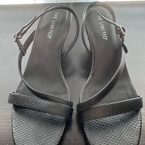 The Limited Black Textured Sandals